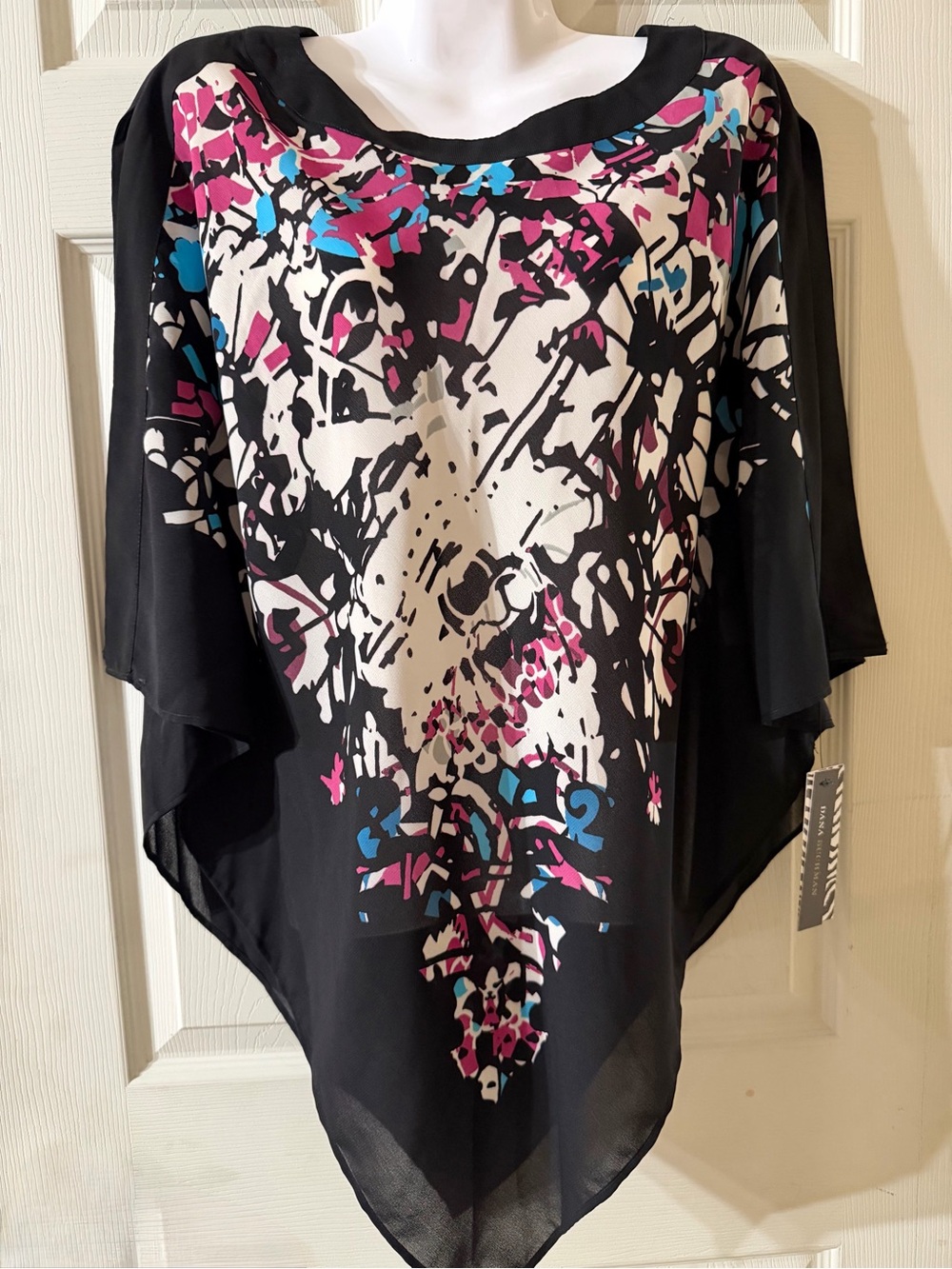 Dana Buchman Triangle Top